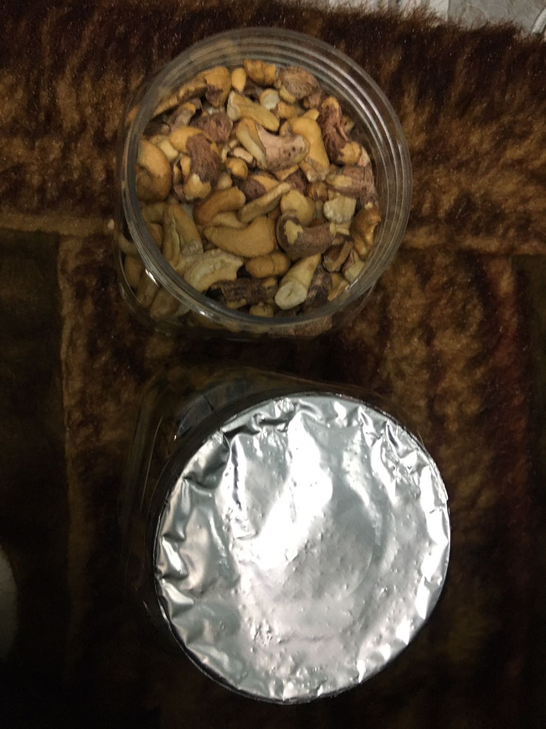 I gu, trong đợt vừa rồi thì combo này có vấn đề nhất nè. Nhãn sai, xong đóng gói ko chuẩn quy cách, may sản xuất gần, chưa bị ỉu á