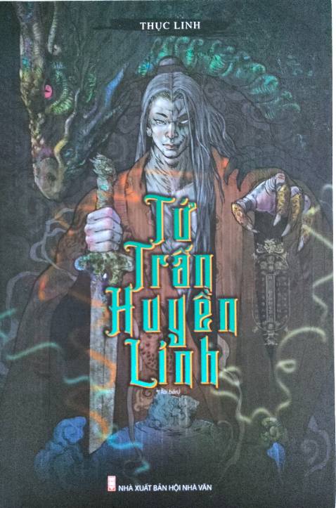 Truyện khổ lớn. Chất lượng giấy rất tốt và thơm.Nội dung thì khỏi phải bàn. Phong cách hành văn của nhà văn Thục Linh thật sự là một trong số ít những nhà văn hợp gu của mình. Truyện cực cuốn. Mn nên mua đọc nhé.