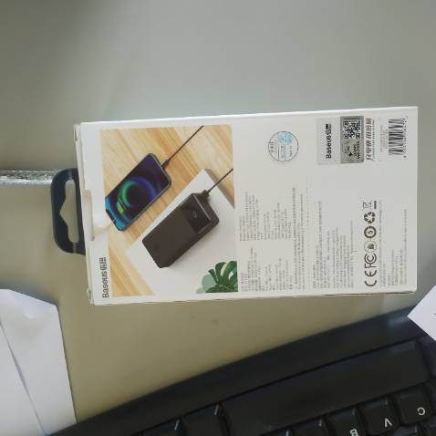 Shop đóng gói rất cẩn thận, hàng mới nguyên tem chưa bóc hộp. Sản phẩm tuyệt vời không có gì chê được.