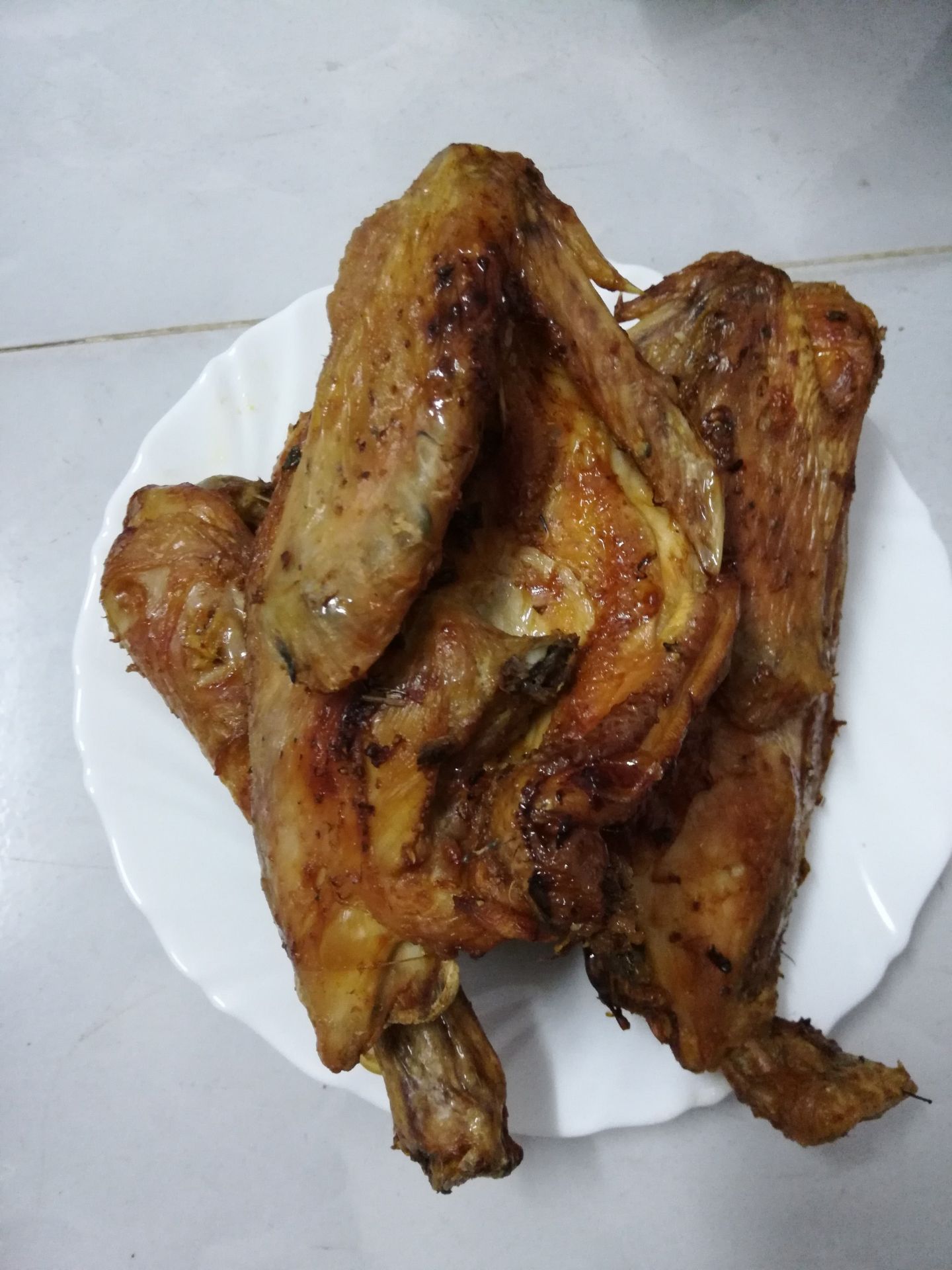 Nhà mình rất thích luôn, mình cũng tìm hiểu và xem review nhiều rồi nên mới quyết định mua nồi này của Tefal, chiên nướng nhanh gọn đỡ tốn thời gian công sức. Nhận hàng xong mình quét mã QR đăng ký bảo hành 2 năm luôn. Mua đầu ngày trong khung giờ km còn được tặng thêm máy xay đa năng dùng cũng cực thích, thêm voucher giảm 500k của Tefal và 1 mã giảm 20k của Tiki nữa, giá còn 2tr8 mấy mà chất lượng phải nói là quá tốt so với giá.