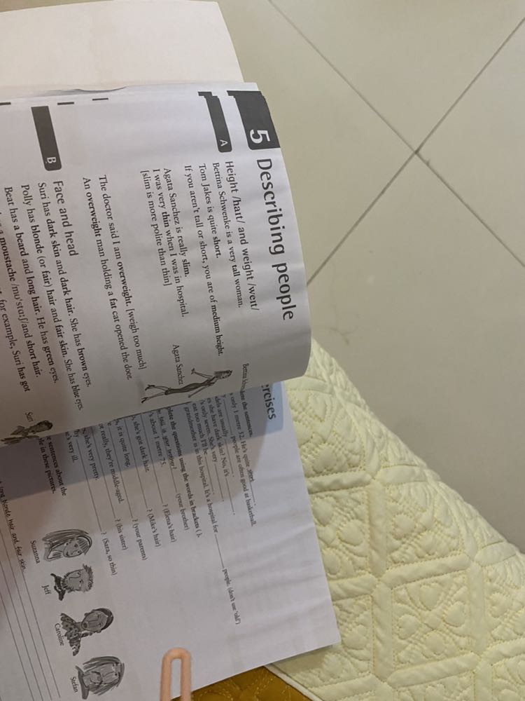 Sách bị ướt, shop làm khô và gửi cho mình. Xử lý đổi trả thủ tục lằng nhằng k chấp nhận nổi. Thật thất vọng!