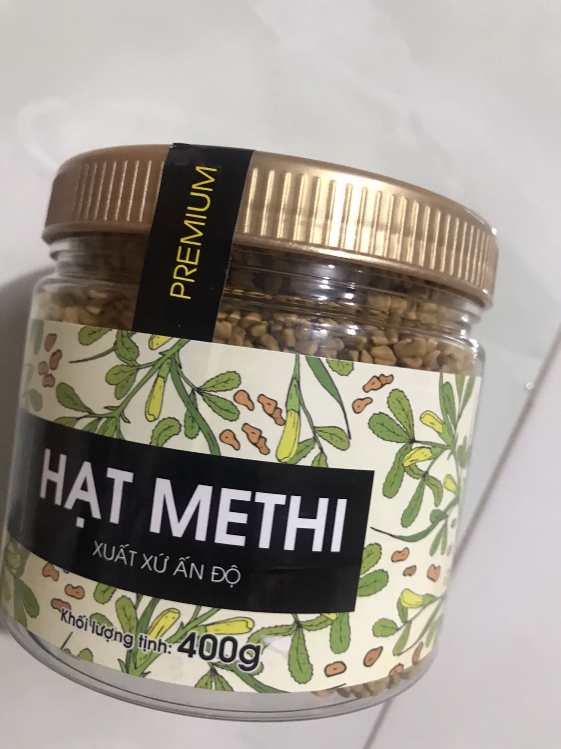 Chả hiểu office rồi uy tín kiểu gì mà tiki để shop làm ăn *** đảo như vậy, sale cho cố thấy khách mua 700g quay ra giao 400g còn viết tin như bố thì cho khách hàng, không hề tôn trọng người mua, *** cho khách mua 700G giao 400G mà trong khi giá 400G bình thường đã bán giá đó ? 
Shop làm ăn *** lắm ! 
Nói chuyện với khách như chửi khách, sale cho lắm vào rồi làm ăn *** đảo