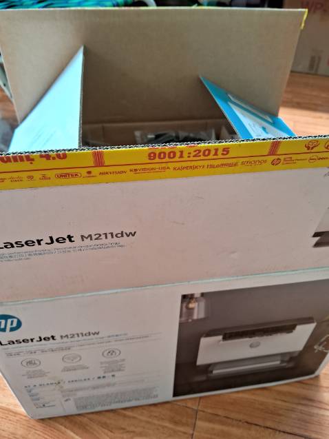 Hàng chinh hãng nguyên đai nguyên kiện, gói hàng cẩn thận giao hàng nhanh rất tốt.