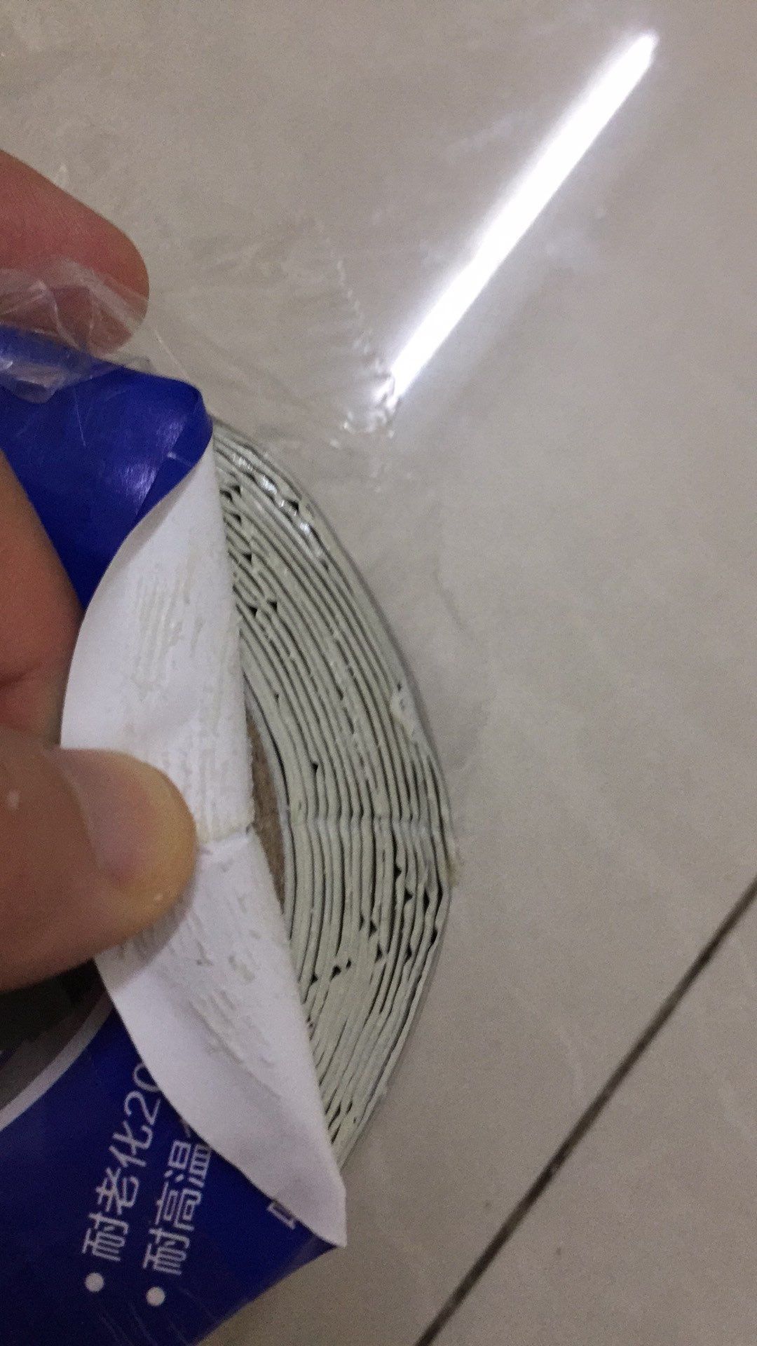 cầm nặng tay . đã nhận được hàng y hình, giống mô tả, đã dán và thấy rất chắt, nhưng lâi dài đợt mua ms kiểm chứng đc, mình sẽ cập nhật lại nếu có gì bất thường. shop đóng hàng cẩn thận