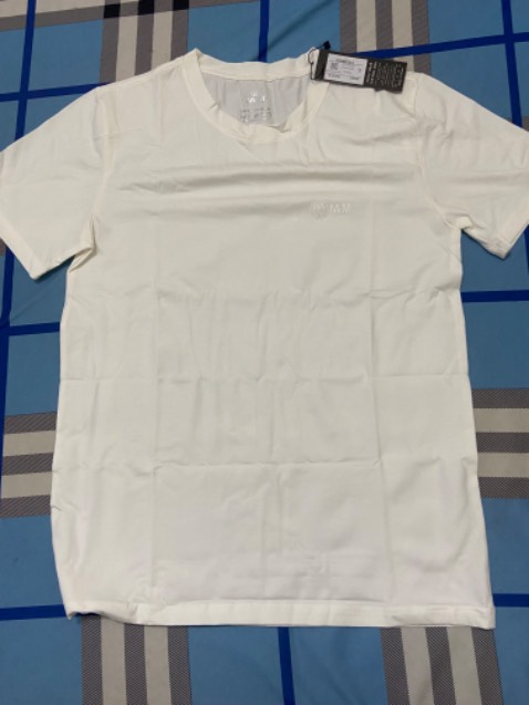 Áo phim đẹp, vải tốt, mặc rất mát và thoải mái. Mình mua nhiều lần rồi.
Tiki 2h giao hàng nhanh. Ok luôn 💐