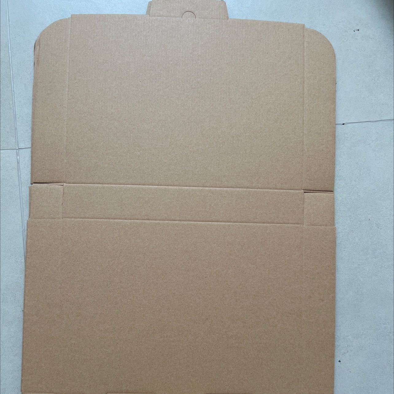 Hàng giao nhanh chóng, chất lượng thùng rất ổn để đóng gói hàng.