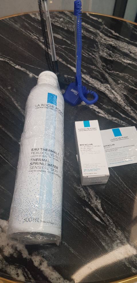 K có chai tặng xịt khoáng