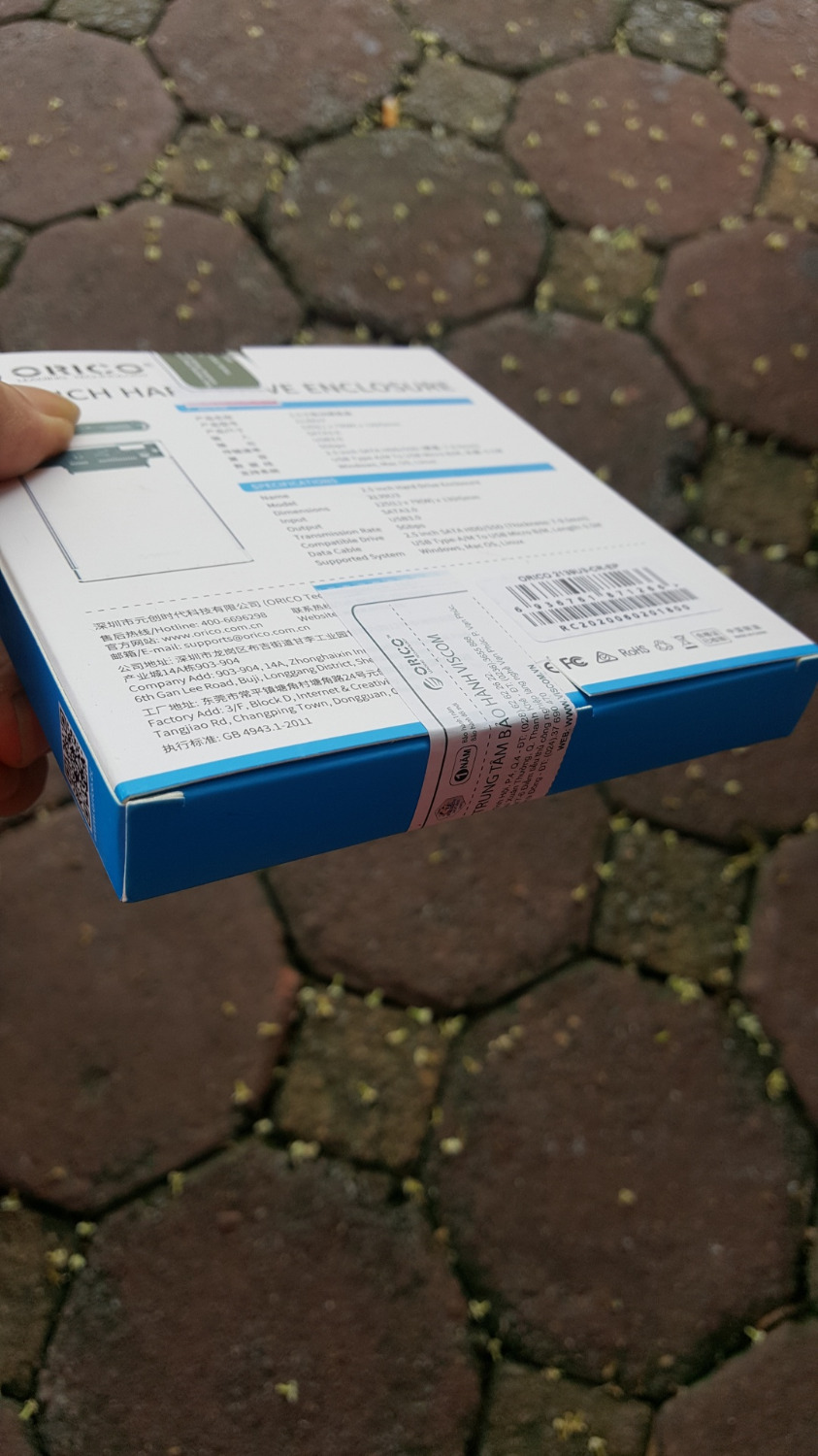 Ổ đẹp, hơi khít, nên nhét ổ cứng vào mãi mới được                                                                                                                                          .                                                                                                                                      . Ổ đẹp, hơi khít, nên nhét ổ cứng vào mãi mới được                                                                                                                                          .                                                                                                                                      .