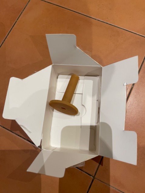 Ban hàng *** : quảng cáo 3 cái , gửi hàng một cái