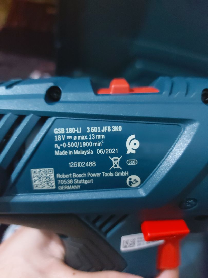 pin & máy thì sản xuất tại malaysia. 6/2021.
mà sạc thì của china. 4/2021 là sao.