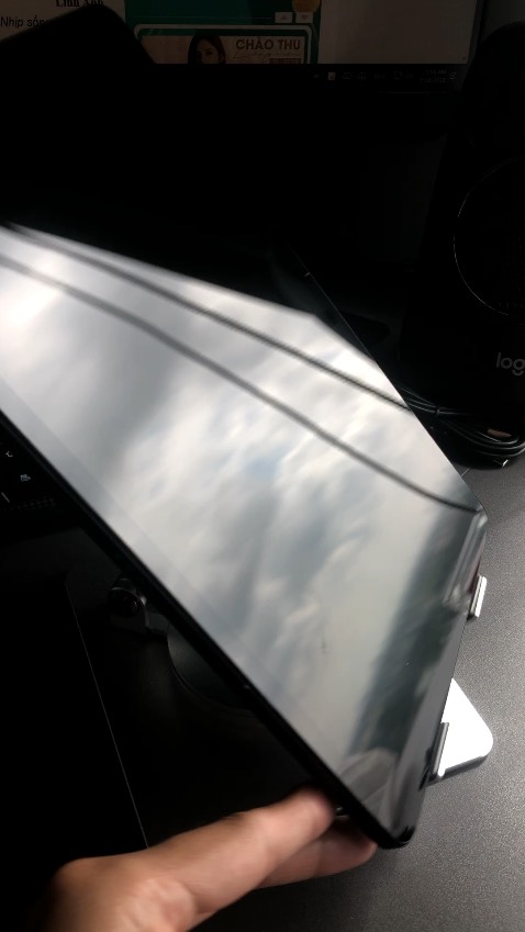 Giá đỡ rát đẹp, cứng cáp chắc chắn hợp kim nhôm nguyên khối, ipad bự xoay vẫn trụ vững đáng tiền bỏ ra