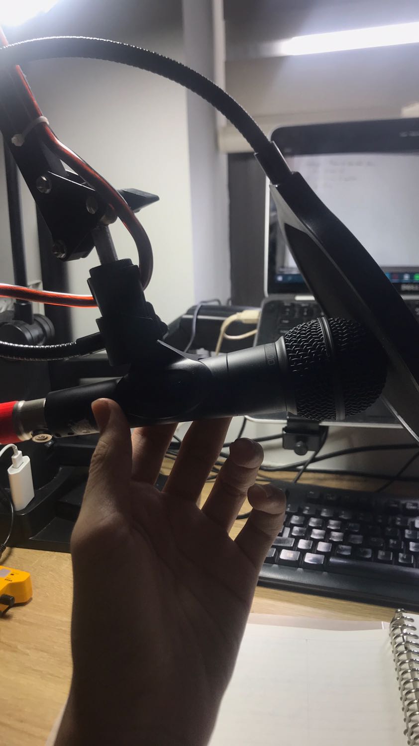 Mic rất xịn khi có cả hộp đi kèm, chất lượng đầu ra tốt. Tổng thể thì rất đáng tiền so với những loại 2***k khác