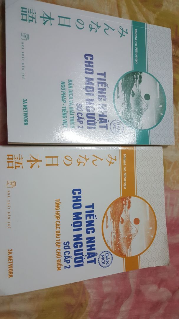 mấy lần trước mua sách tiki chất lượng khá rất tốt mình có đánh giá cao và giới thiệu đồng nghiệp đặt ở tiki, sao lần này tiki lại giao mình đơn hàng gồm 2 cuốn sách chất lượng giấy xấu bị nhăn gấp bìa bẩn nhìn như sách cũ xài rồi vậy...mình rất muốn trả hàng lại nhưng trên app không thấy mục trả hàng mong tiki xem lại khâu kiểm hàng trước khi chuyển mấy lần trước mua sách tiki chất lượng khá rất tốt mình có đánh giá cao và giới thiệu đồng nghiệp đặt ở tiki, sao lần này tiki lại giao mình đơn hàng gồm 2 cuốn sách chất lượng giấy xấu bị nhăn gấp bìa bẩn nhìn như sách cũ xài rồi vậy...mình rất muốn trả hàng lại nhưng trên app không thấy mục trả hàng mong tiki xem lại khâu kiểm hàng trước khi chuyển