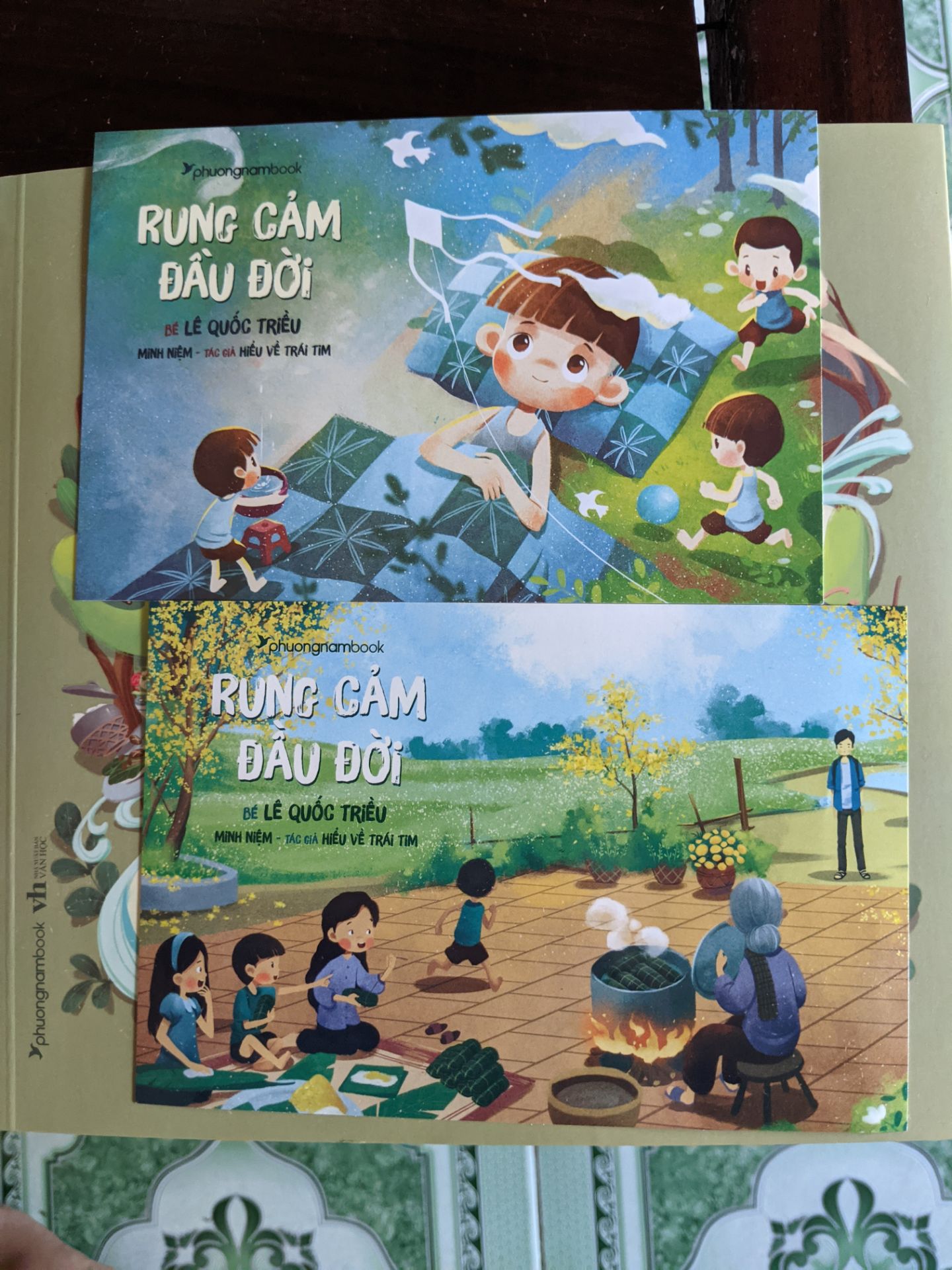 Không biết nói sao, chỉ có thể nói là tuyệt vời, tuổi thơ lại ùa về. Tranh vẽ, màu sắc, nội dung...mọi thứ đều rất tốt. Gieo hạt mầm yêu thương cho trẻ bằng những tác phẩm thế này là sự lựa chon hợp lý