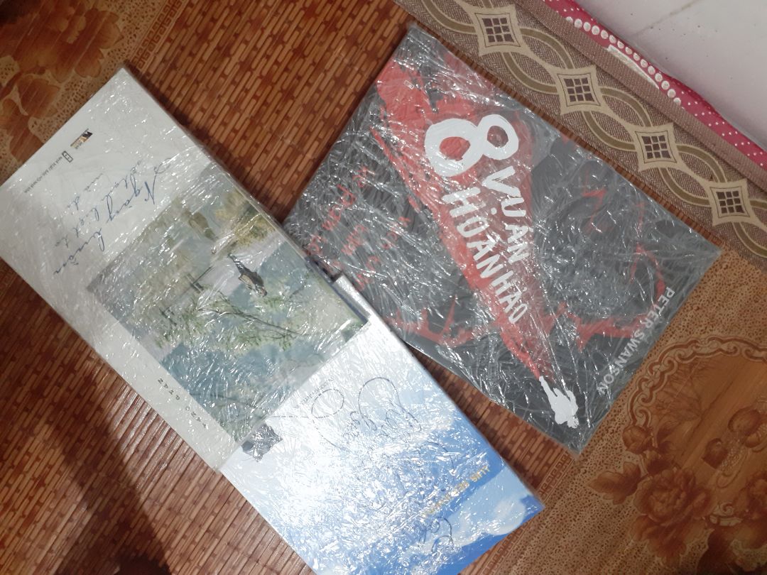 đóng gói sản phẩm rất chắc chắn, giao hành rất nhanh mình đặt tối hôm trước thì sáng hôm sau giao tới rồi, sách cũng đẹp nữa, nhưng điểm trừ là có một số trang chưa được cắt nữa