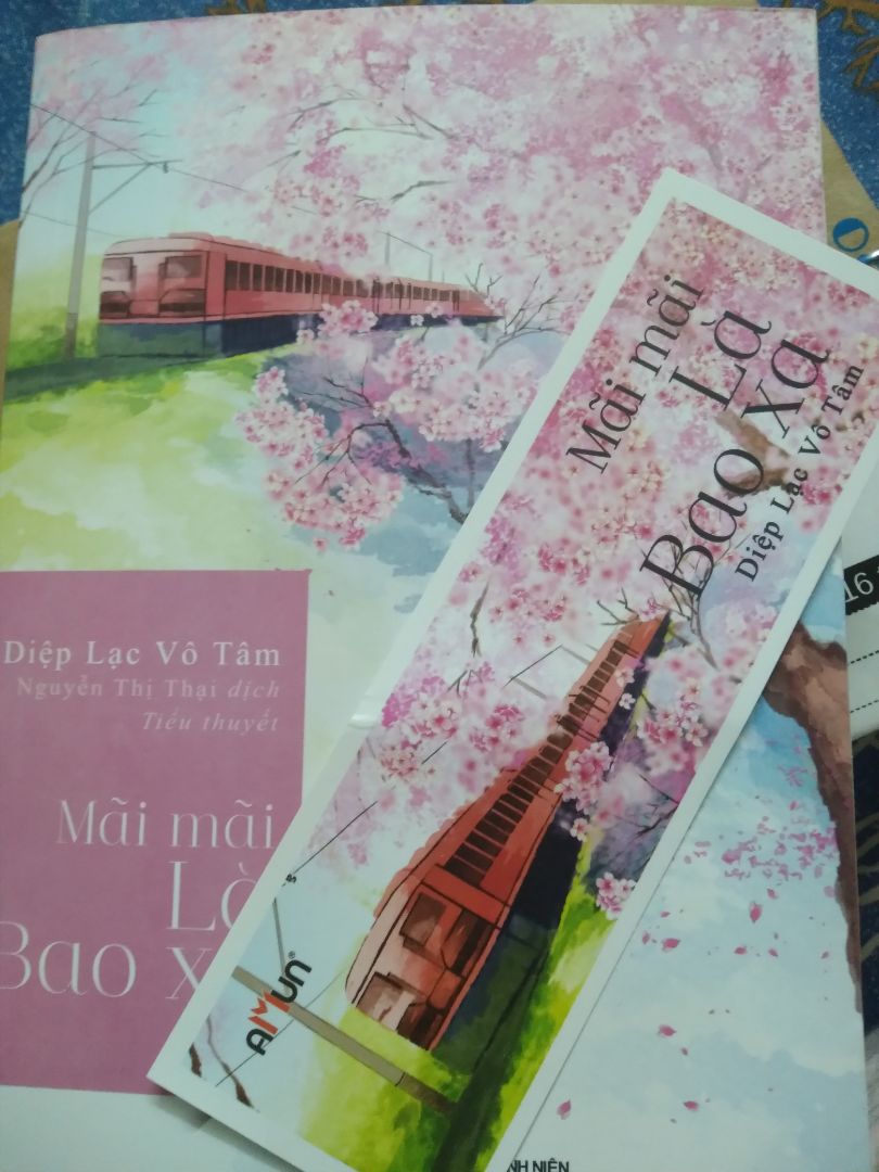 giao rất nhanh nhưng đóng gói sơ sài , sách cũng ko đc bọc màng bọc hay j cả , may là cũng ko có vấn đề j lớn ,bìa  đẹp và nội dung hay nên vẫn cho 5 sao , mong tiki cải thiện phần đóng gói cẩn thận hơn