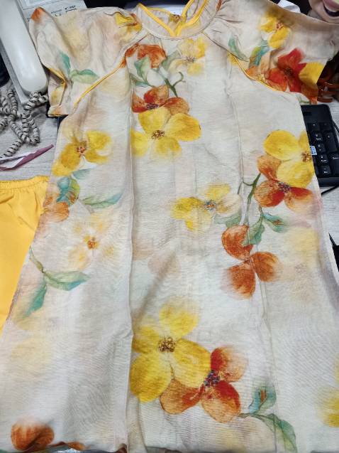 Vải mềm mịn, sờ mát tay lắm. Kiểu dáng đẹp, đường may cẩn thận. Kích thước chuẩn.