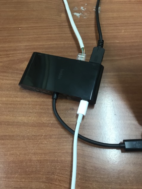 Tiki giao hàng nhanh, đúng hẹn. Tất cả các cổng đều sử dụng ổn định, kết nối nhanh, nếu không sử dụng sạc thì chỉ hơi ấm nhưng nếu dùng chung với sạc thì khá là nóng tuy nhiên vẫn ở mức chấp nhận được. Tiki giao hàng nhanh, đúng hẹn. Tất cả các cổng đều sử dụng ổn định, kết nối nhanh, nếu không sử dụng sạc thì chỉ hơi ấm nhưng nếu dùng chung với sạc thì khá là nóng tuy nhiên vẫn ở mức chấp nhận được.