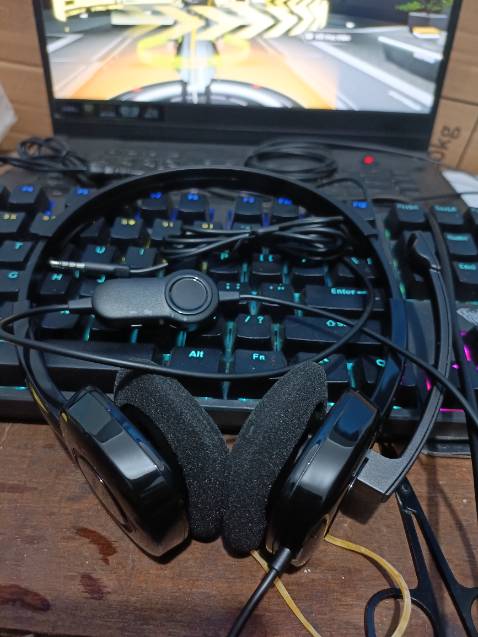 âm thanh ổn, micro cực tệ