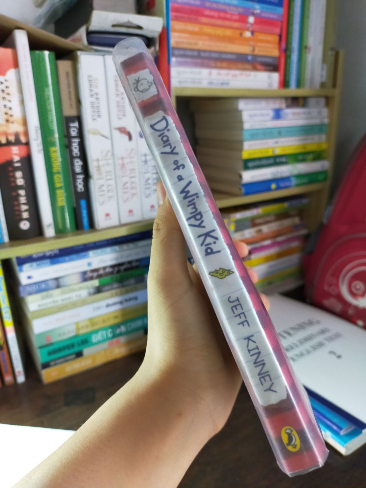 sách đọc dễ hiểu, giấy mình thấy ổn không quá mỏng như các bình luận khác nói. Có hình minh hoạ rất sinh động làm mình rất thích thú khi đọc sách đọc dễ hiểu, giấy mình thấy ổn không quá mỏng như các bình luận khác nói. Có hình minh hoạ rất sinh động làm mình rất thích thú khi đọc