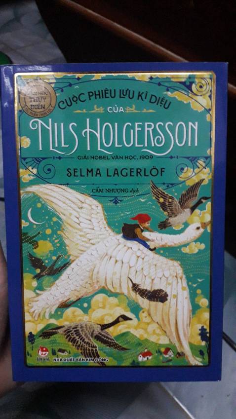 Đóng gói: 9/10 lần này đã đóng gói cẩn thận
Hình thức: 10/10 bản in sạch đẹp
Nội dung: 10/10 mình đã đọc rồi, dịch giả cụ Cẩm Nhượng dịch xuất sắc, lời giới thiệu chân thật, gần gũi và dễ mến.