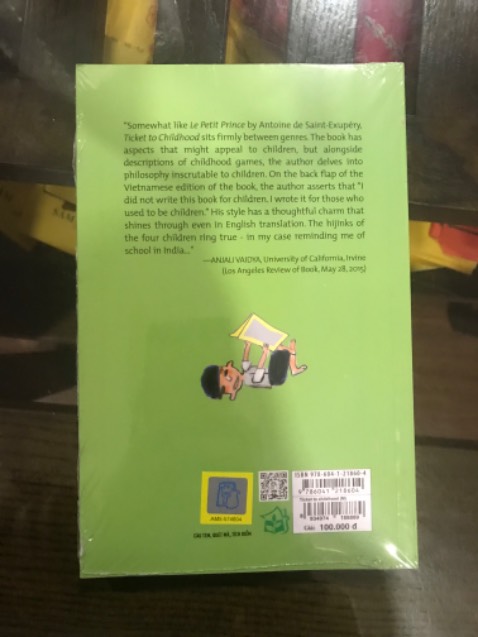 bọc cẩn thận nhưng chữ in ở phần giới thiệu bị lỗi, sách bị mẻ phần bìa