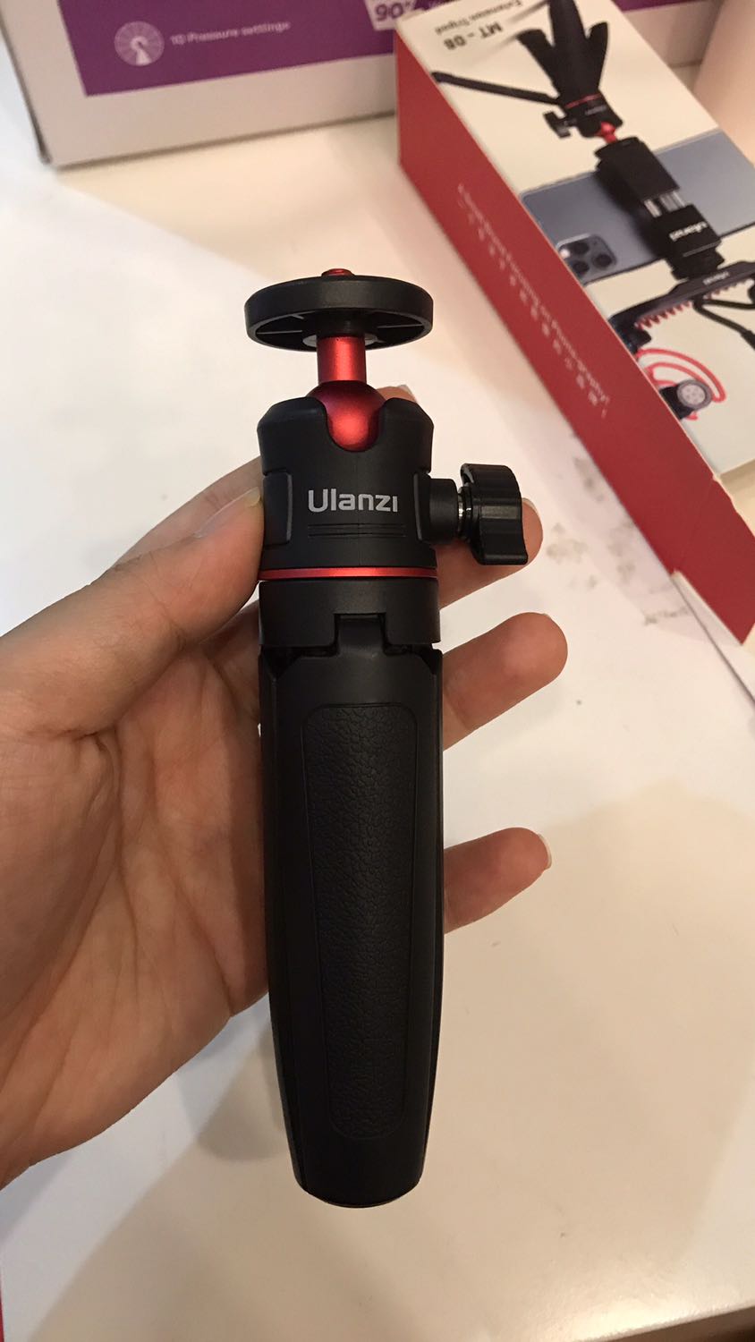 Hàng đẹp, cầm rất chắc tay, nhỏ gọn. Shop bán hàng rep rất nhanh. 5*