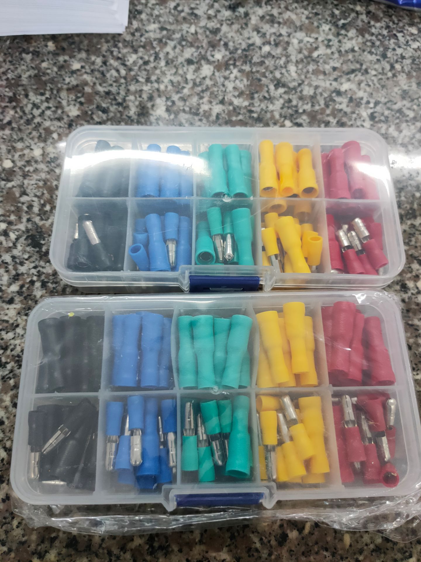 hàng không giống như hình đã đưa