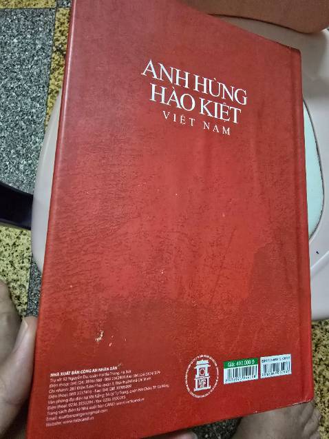 Sách bị ẩm. Vui lòng đổi lại