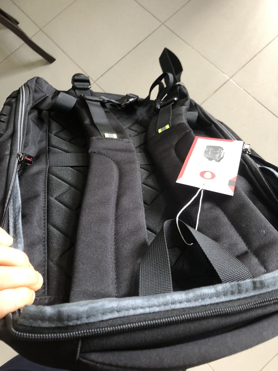 đúng mẫu, chất liệu chắc chắn, hướg dẫn chi tiết, shop giao nhanh