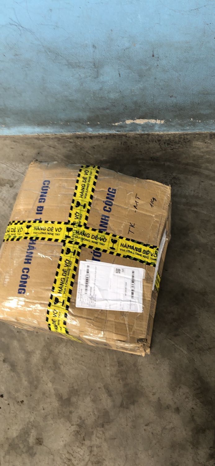 Shop giao đủ hàng, gói bọc chống sốc, chưa dùng hộp to này nên chưa đánh giá đc chất lượng. Với hộp 1l và 5l thì khá hiệu quả. Giao hàng nhanh hơn dự kiến