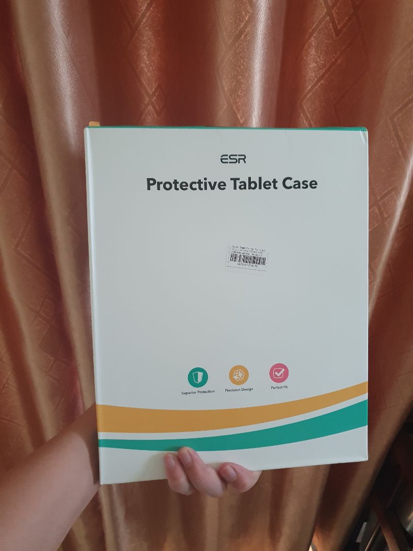 Case rất chắc chắn, hàng nguyên seal. Cảm ơn