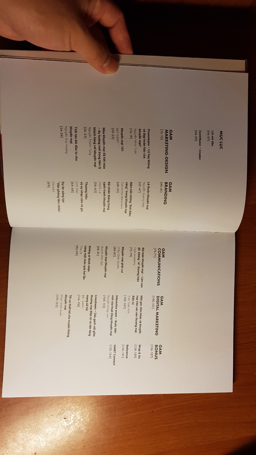 Sách bị bong gáy. Chất lượng giấy tốt. Nội dung trình bày sáng tạo, hiện đại tuy nhiên theo mình chưa thật sự sâu.