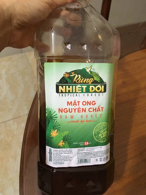 Giao hàng nhanh, đóng hàng cẩn thận. Mật ong có vị ngọt đậm hơn các loại khác của Honimore nhưng cũng vẫn ngon ^^ Mua can lớn, chắt ra chai nhỏ cho tiết kiệm