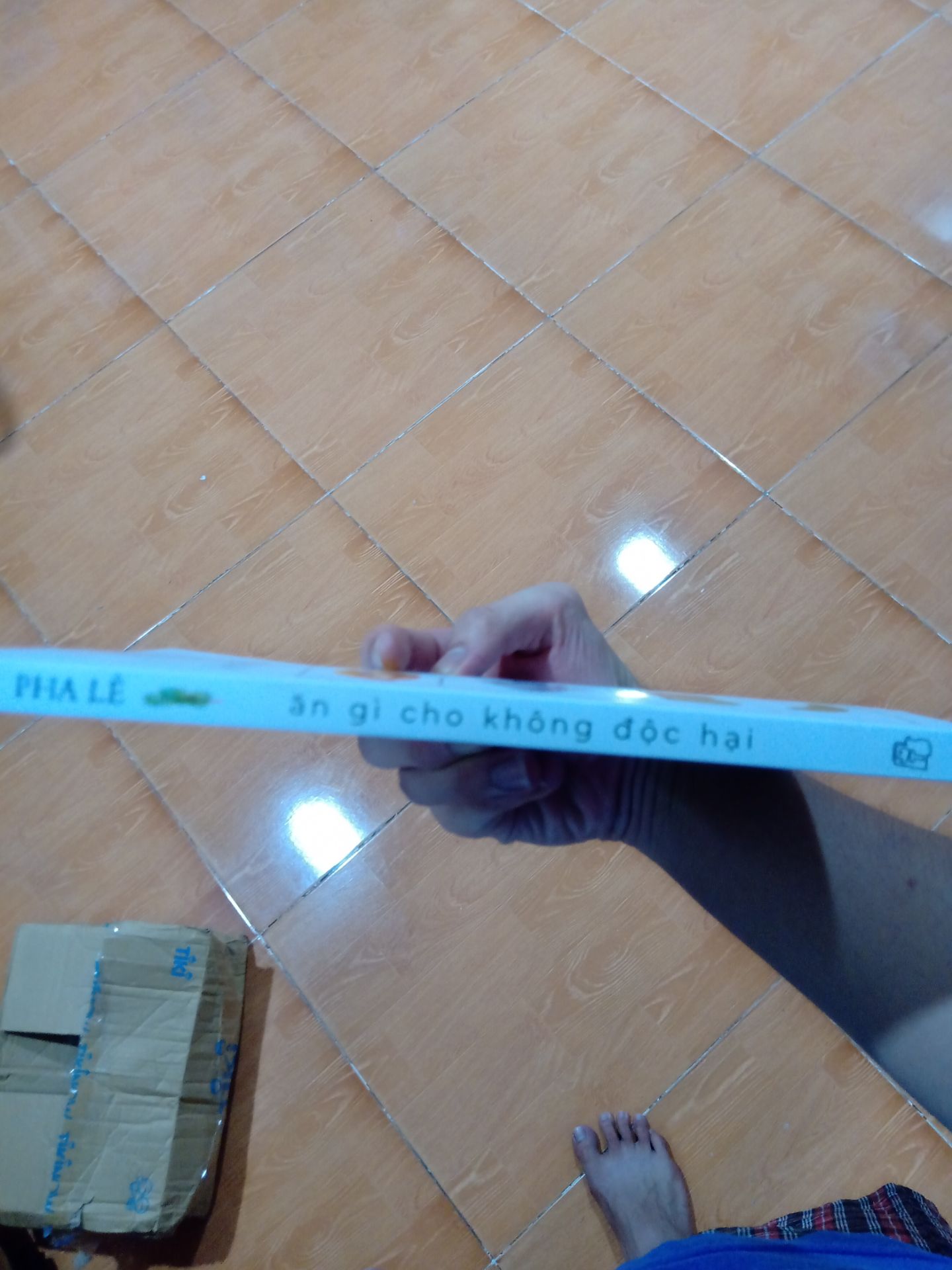 sách khi chuyển đến cho mình bị cong ngay mép, nhờ tiko giúp phần này hộ mình nhé. Chất lượng sách đẹp không bị hỏng gì trừ việc bị cong do ship. Cảm ơn shipper và tiki nhé