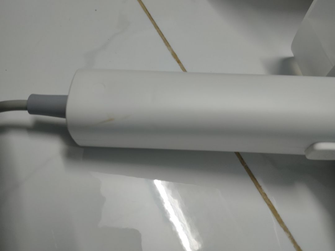 dễ sử dụng nha, chỉ ủi thẳng đc tầm 80-90% thôi. chất liệu càng mỏng thì càng dễ phẳng hơn, khi nhận hàng đã bị 1 vết dơ rùi nên hơi bùn dễ sử dụng nha, chỉ ủi thẳng đc tầm 80-90% thôi. chất liệu càng mỏng thì càng dễ phẳng hơn, khi nhận hàng đã bị 1 vết dơ rùi nên hơi bùn