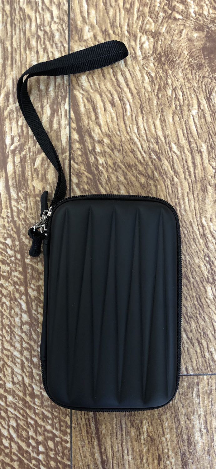 Sản phẩm được bao bì cẩn thận, còn nguyên seal.
Hộp chắn chắn, bên trong rộng vừa đủ đựng ổ cứng, pin dự phòng, khoá kéo chắn chắn và có dây quấn tay.
Tiki vẫn giữ uy tín, bán hàng chất lượng - gía cạnh tranh, giao hàng đúng hẹn.
Nên Mua !! Sản phẩm được bao bì cẩn thận, còn nguyên seal.
Hộp chắn chắn, bên trong rộng vừa đủ đựng ổ cứng, pin dự phòng, khoá kéo chắn chắn và có dây quấn tay.
Tiki vẫn giữ uy tín, bán hàng chất lượng - gía cạnh tranh, giao hàng đúng hẹn.
Nên Mua !!