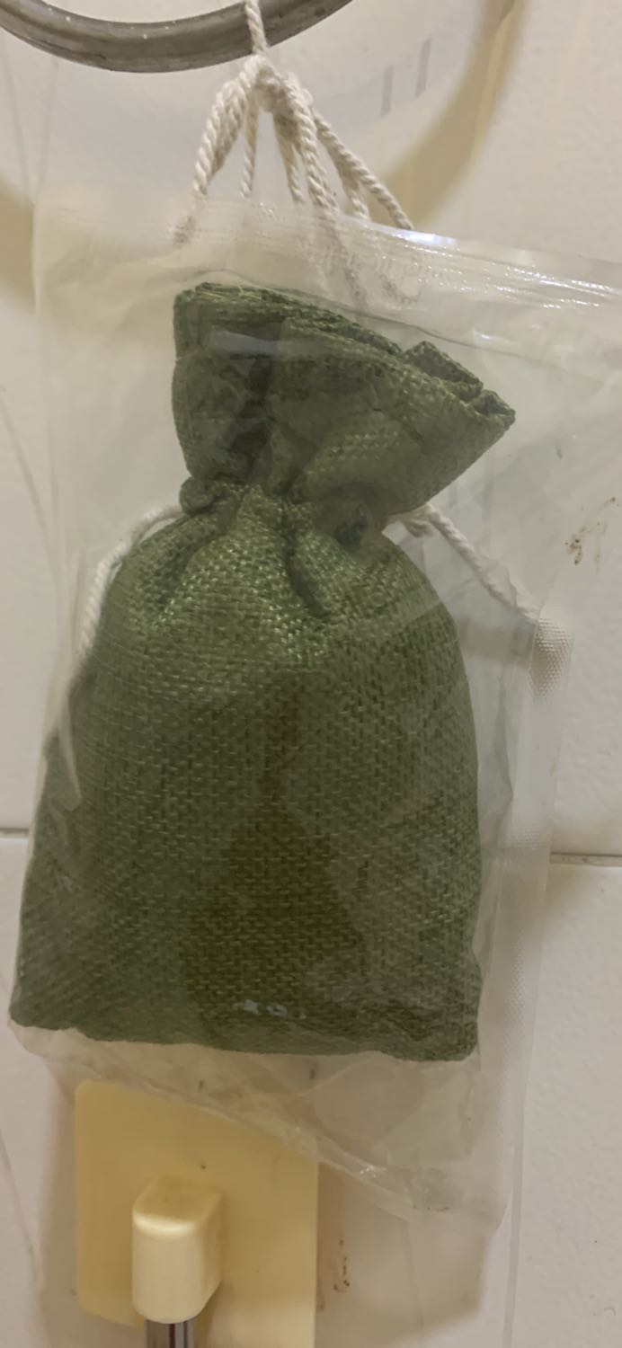 Mùi thơm chỉ được 1 ngày qua ngày không còn mùi nữa. Quá đắt so với giá tiền