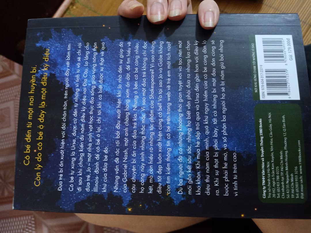 Giao khá lâu, mất tầm tuần. Sách có seal nhưng bóc ra lại thấy hơi cũ. Chưa đọc. Giảm đáng kể so với giá thường bán trên Tiki. Cách gói hàng tốt, bọc cẩn thận.