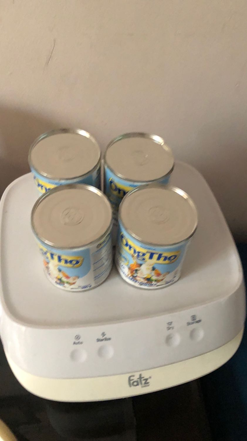 Sữa date mới, mặc dù vận chuyển hơi mót méo một chút…  nhưng chất lượng Ok. Sữa date mới, mặc dù vận chuyển hơi mót méo một chút…  nhưng chất lượng Ok.