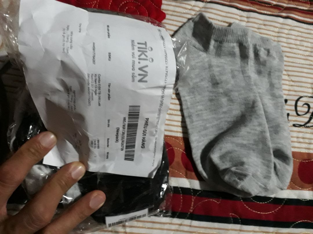 sop làm ăn thế này sao. mua một loại mà gủi về 1 loại