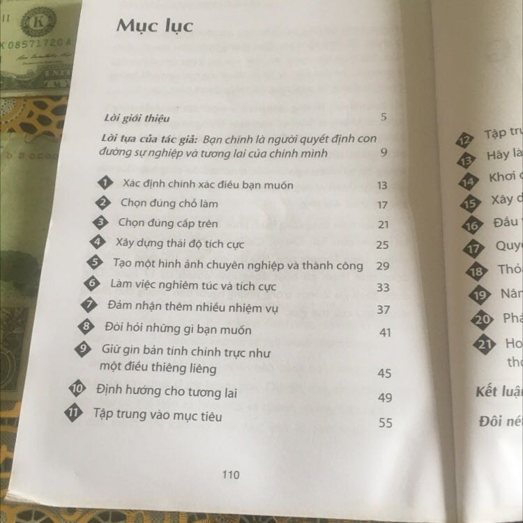 Cuốn sách tuyệt vời, áp dụng xong đảm bảo tất cả mọi người trong công ty yêu quý chứ không chỉ riêng sếp. Sếp còn yêu như người nhà luôn. Cảm ơn tác giả nhà in sách biên tập người giao hàng và thanh toán.