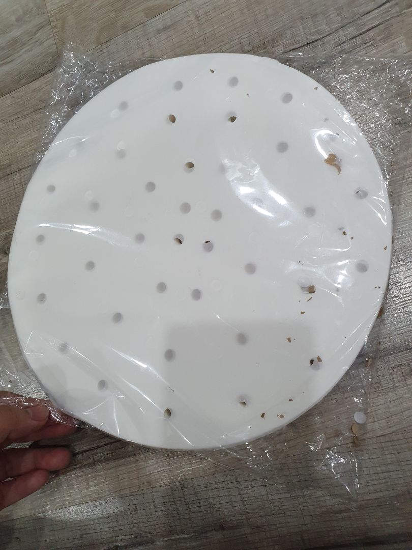 trong túi lẫn nhiều mảnh vụn nhỏ, mình không chính xác mảnh này là gì, đồ đựng thực phẩm mà dơ như thế này thì ai dám xài trong túi lẫn nhiều mảnh vụn nhỏ, mình không chính xác mảnh này là gì, đồ đựng thực phẩm mà dơ như thế này thì ai dám xài