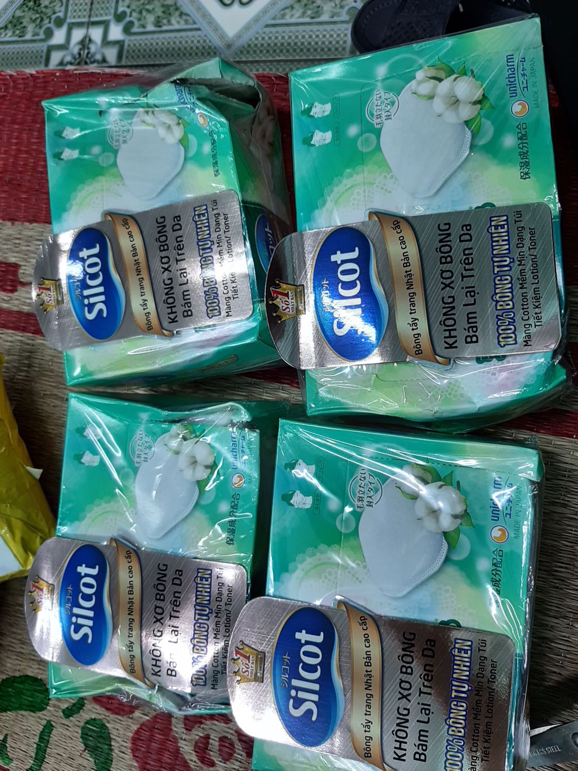 Mình đánh giá shop uy tín nhưng đóng gói hàng không có hộp bảo vệ. Mình đề nghị Tiki giúp mình thu và đổi lại sản phẩm khác cho mình....