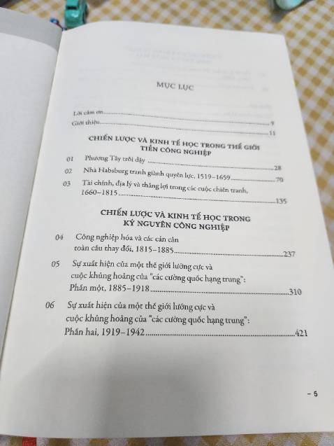 Sách mới nguyên seal, giao nhanh