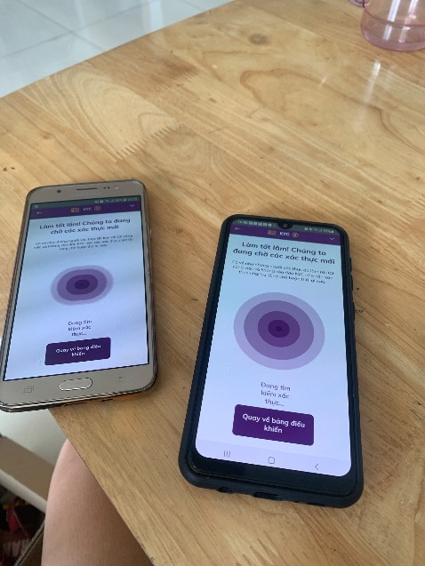 Dép dệ, đi vửa chân và thoải mái. Da dép mềm và bóng. Phù hợp đi chơi hay ở nhf.