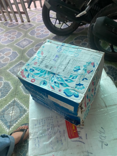 Chậu nhựa tái chế, loại giòn