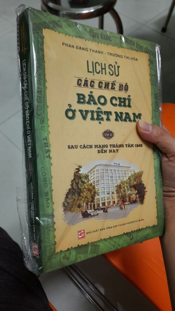 sách đẹp, giao nhanh. Nội dung hữu ích cho người cần tìm tư liệu về báo chí.