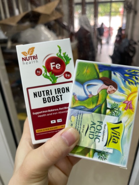 Shipper thân thiện, giao hàng nhanh, tư vấn nhiệt tình, đc cả quà tặng nữa 😍