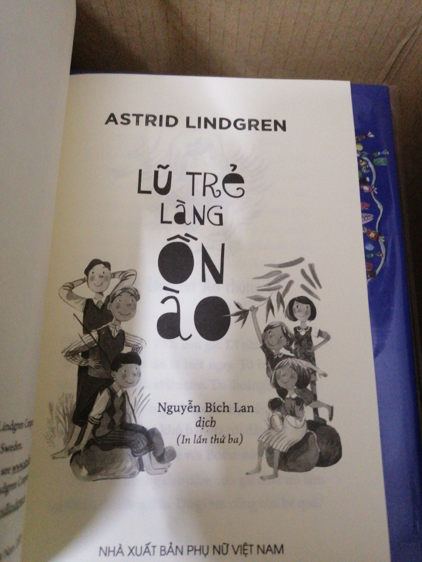 Đẹp hết phần thiên hạ, sách mỏng nhưng nội dung thì rất hay, tiki lần này gói hàng khá kĩ, chắc vì mình đặt 3 cuốn và giá tiền thì hơi cao.